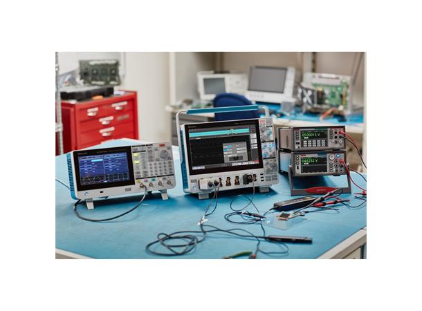 4 Series Mixed Signal Oscilloscope 4 to 6 Channels, 200 MHz to 1.5 GHz